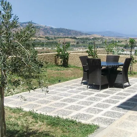 67 Holiday home *